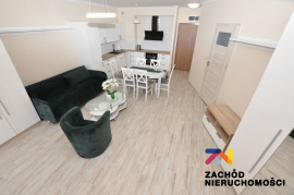 Przestronna Kawalerka 40 M2 W Apartamentowcu